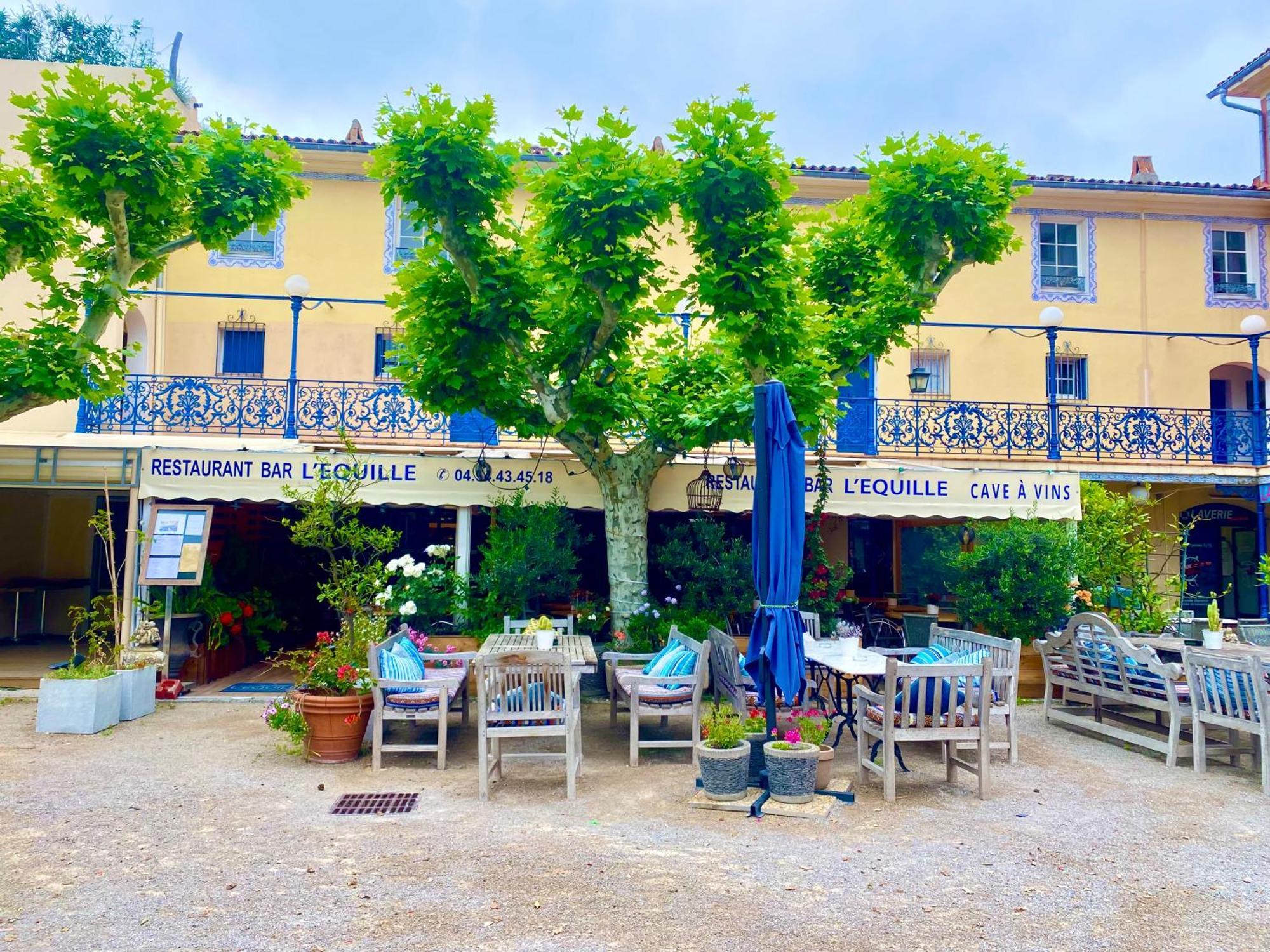 קוגולין 2 Bedrooms, 15 Min Walk To Beach, Ac, Pool & Fiber Internet In A Quiet, Private Gated Domain 5Kms To St Tropez מראה חיצוני תמונה